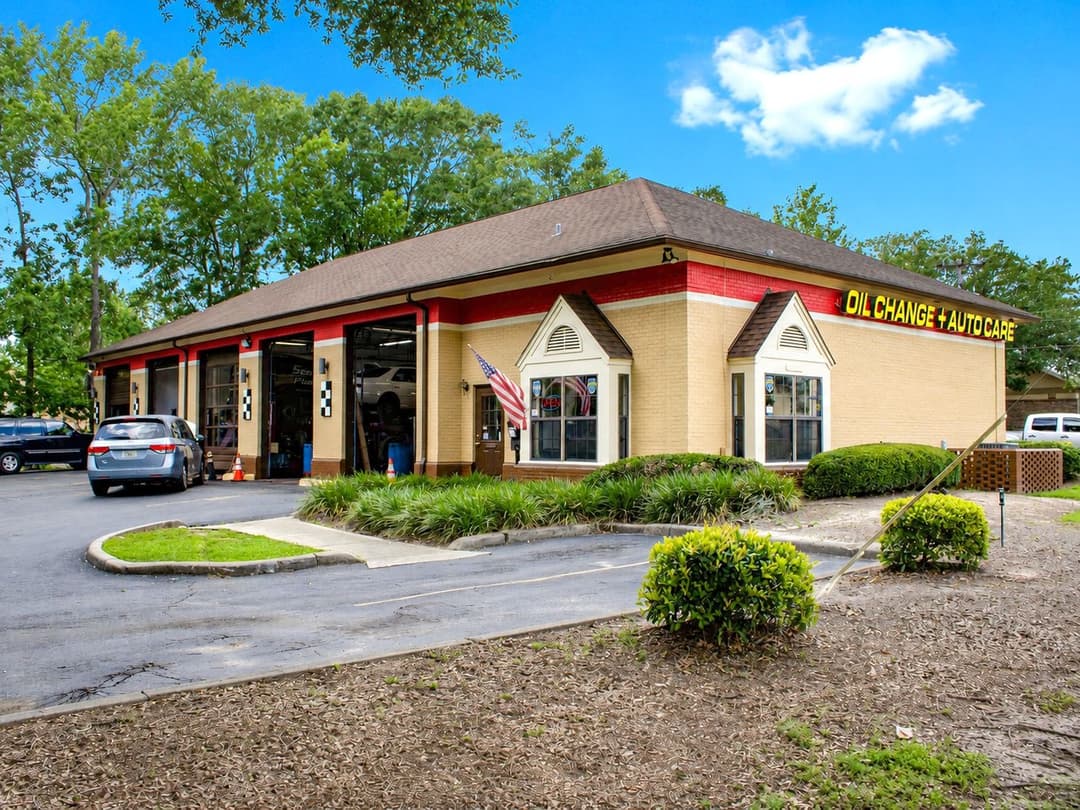 Image of Auto & Tire Super-Service Center Property
