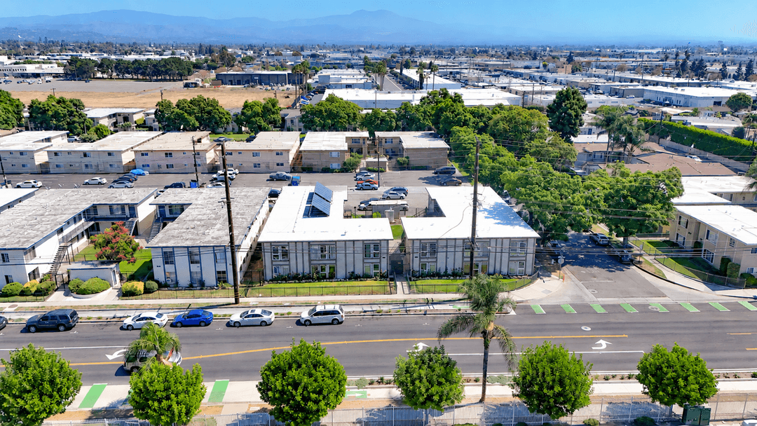 Image of 1433-37 S Standard Avenue Property