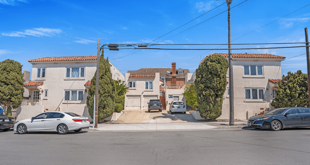 Image of 130 IVY ST APARTMENTS Property