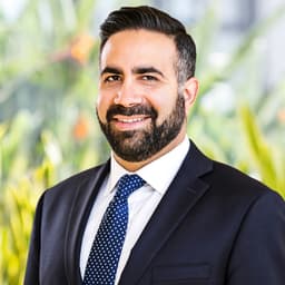 Michael Pakravan photo