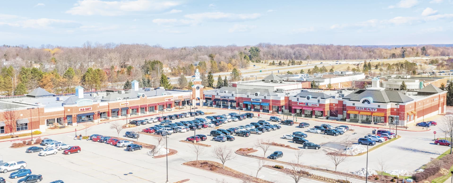 Matthews™ Brokers the Sale Of Uptown Solon Shopping Center for $10.1M featured image 