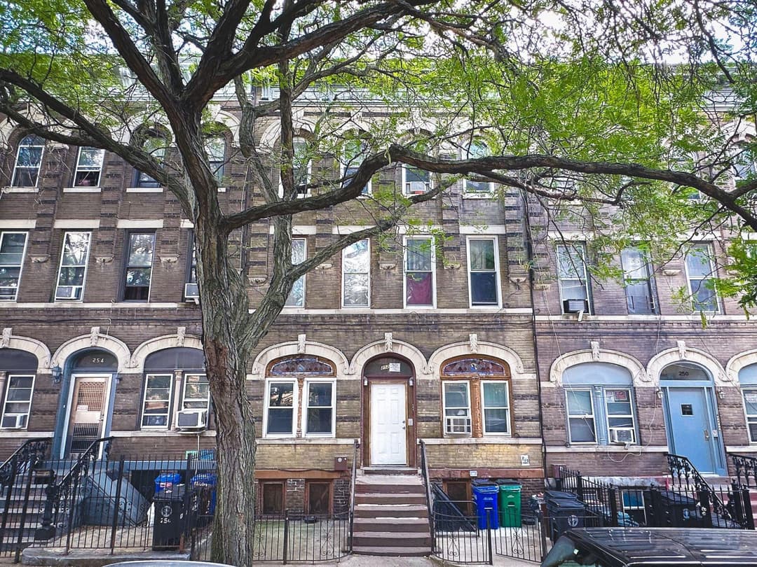 Image of 252 Cornelia St Property