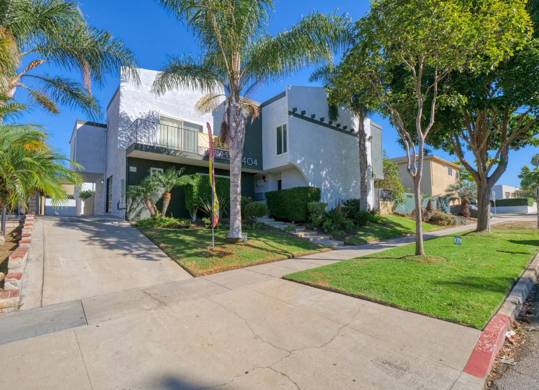 Image of 404 N Broadway Property