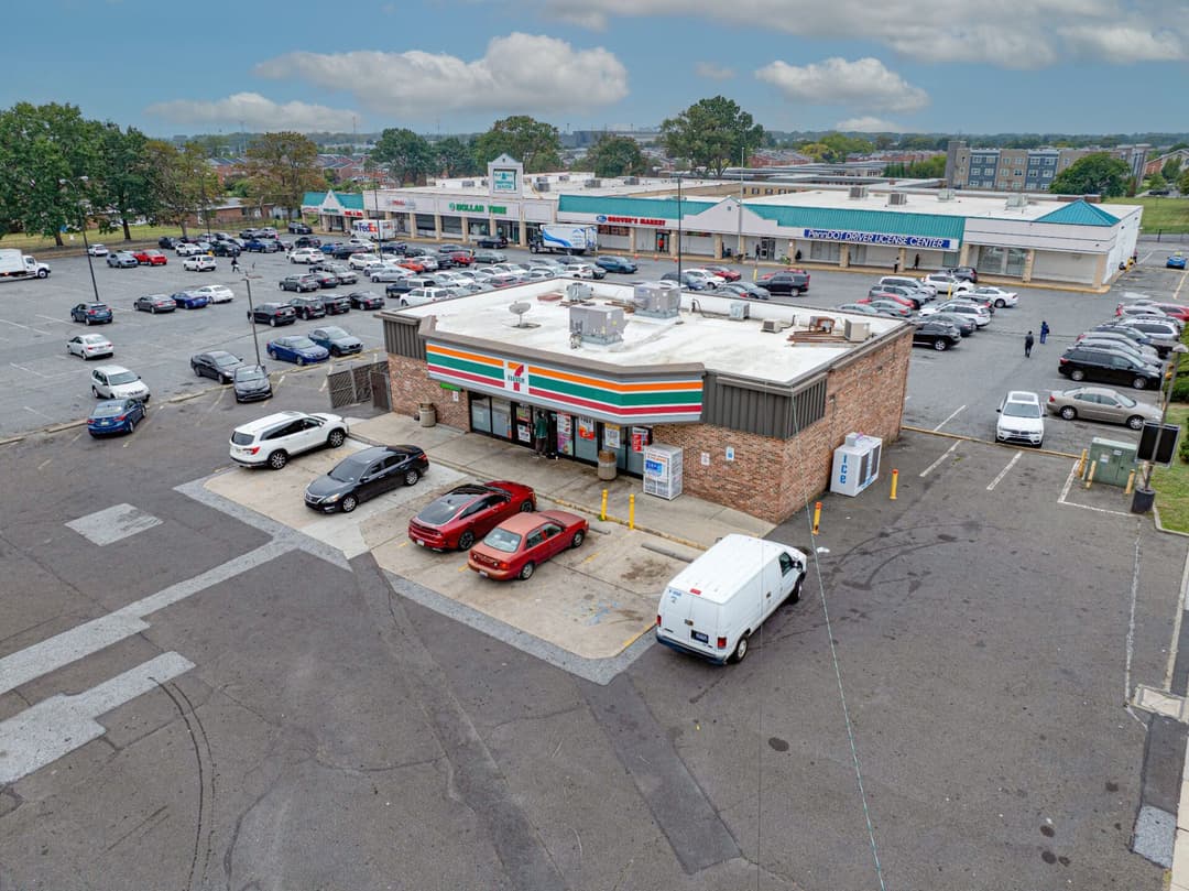 Image of 7-Eleven Property