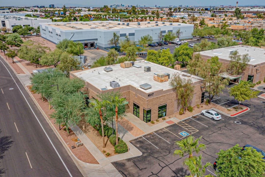 Image of 4517 E Broadway Rd Property