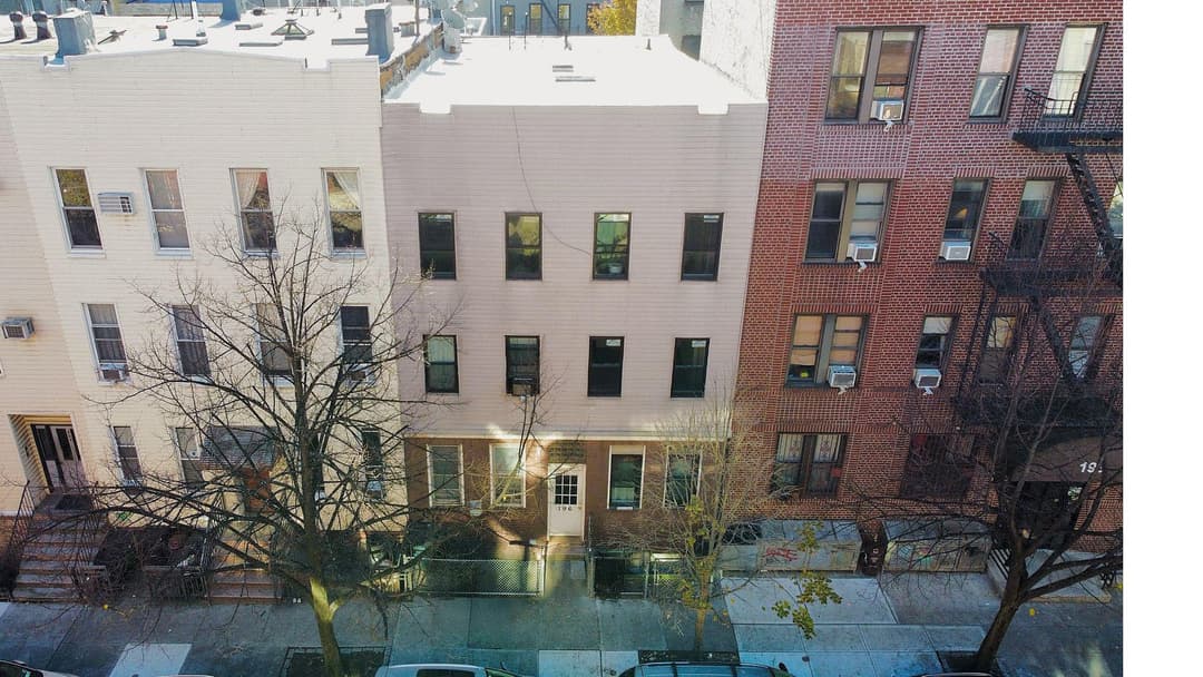 Image of 196 Huron Street Property