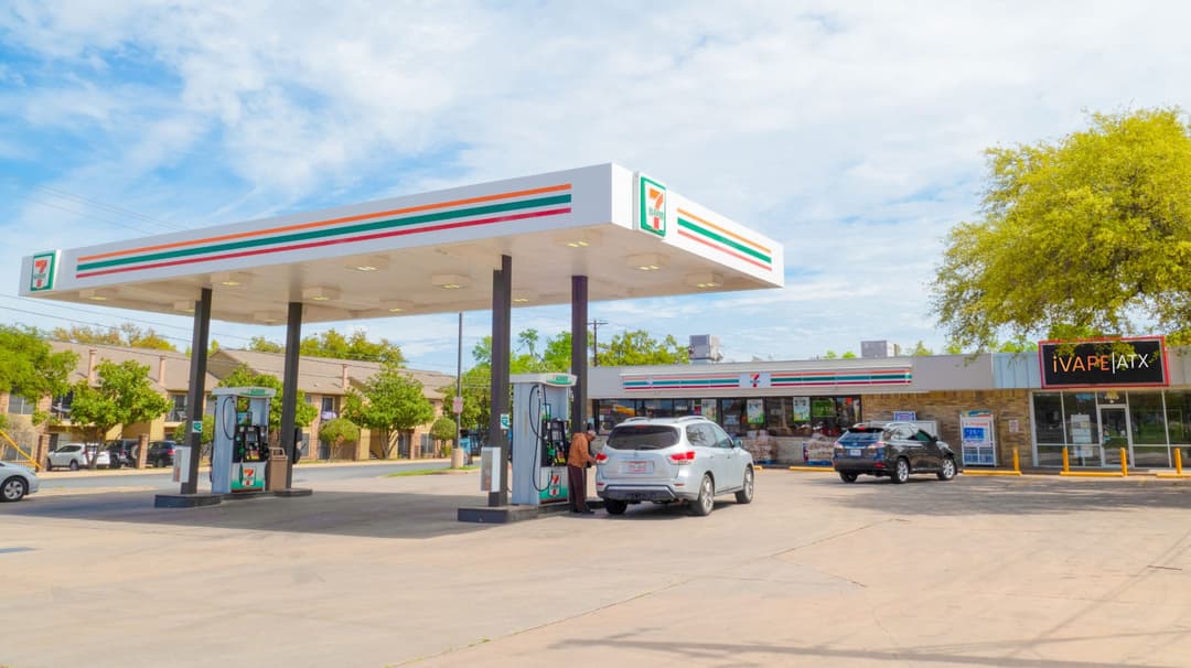 Image of 7-Eleven/iVape Property