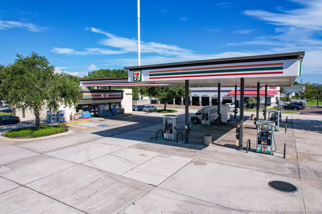 Image of 7-Eleven Property