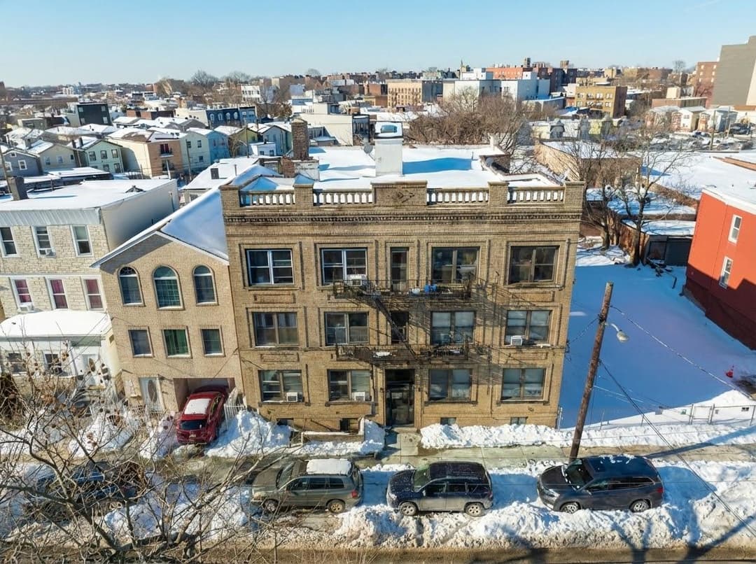 Image of 33-35 Storms Ave Property