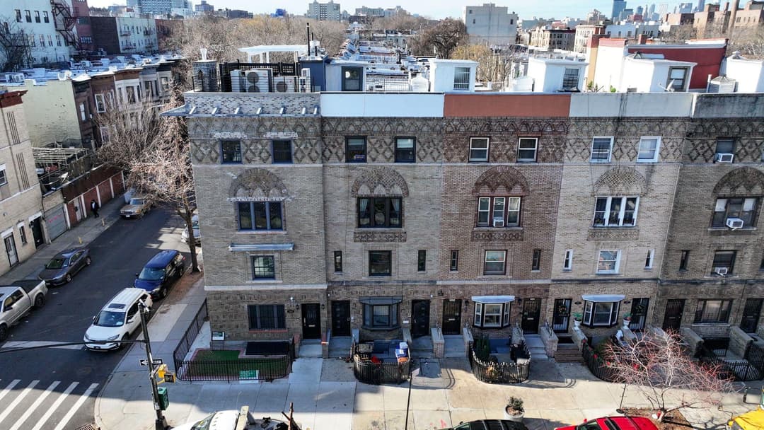 Image of 264 Brooklyn Ave Property