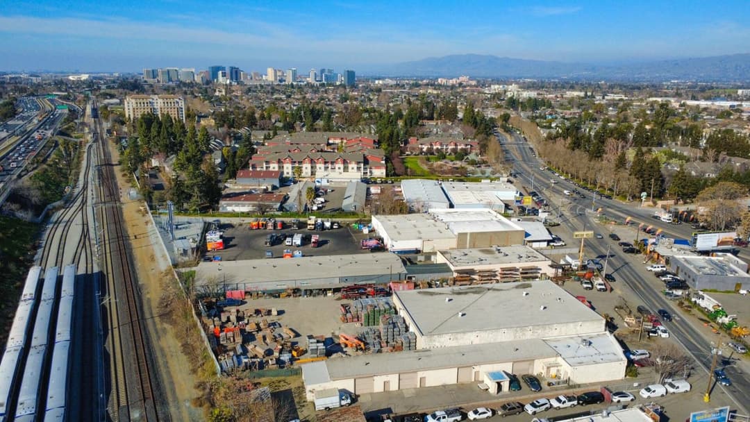Image of 1615 Almaden Rd Property