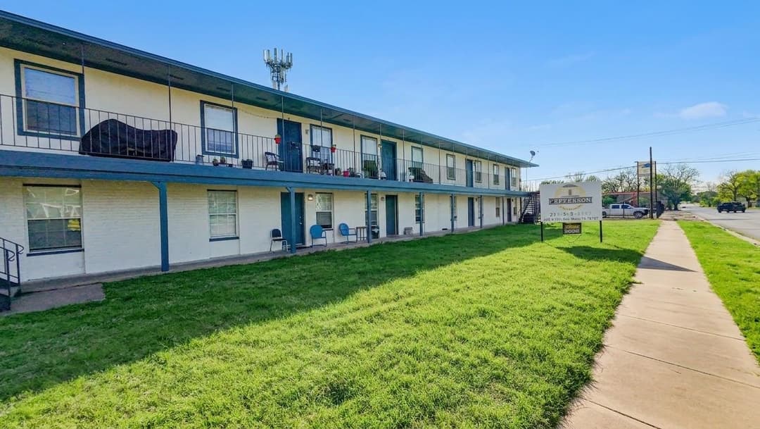 Image of Jefferson Apartments Property