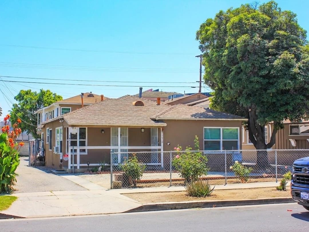 Image of 14634 Gilmore Street Property