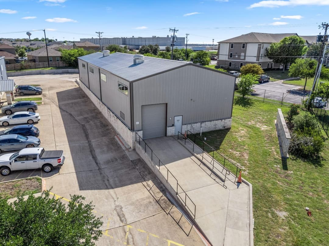 Image of 2712 Meister Place Property