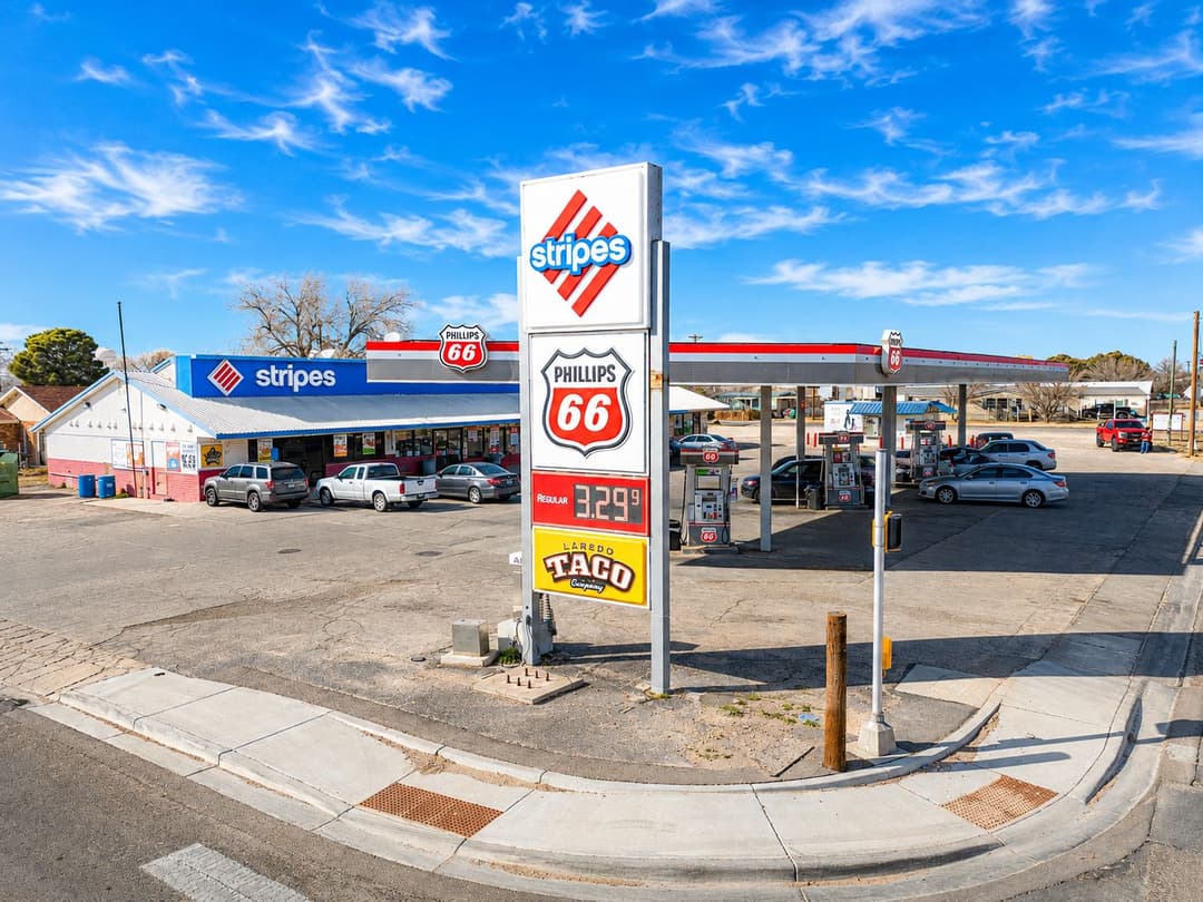 Image of 7-Eleven Property
