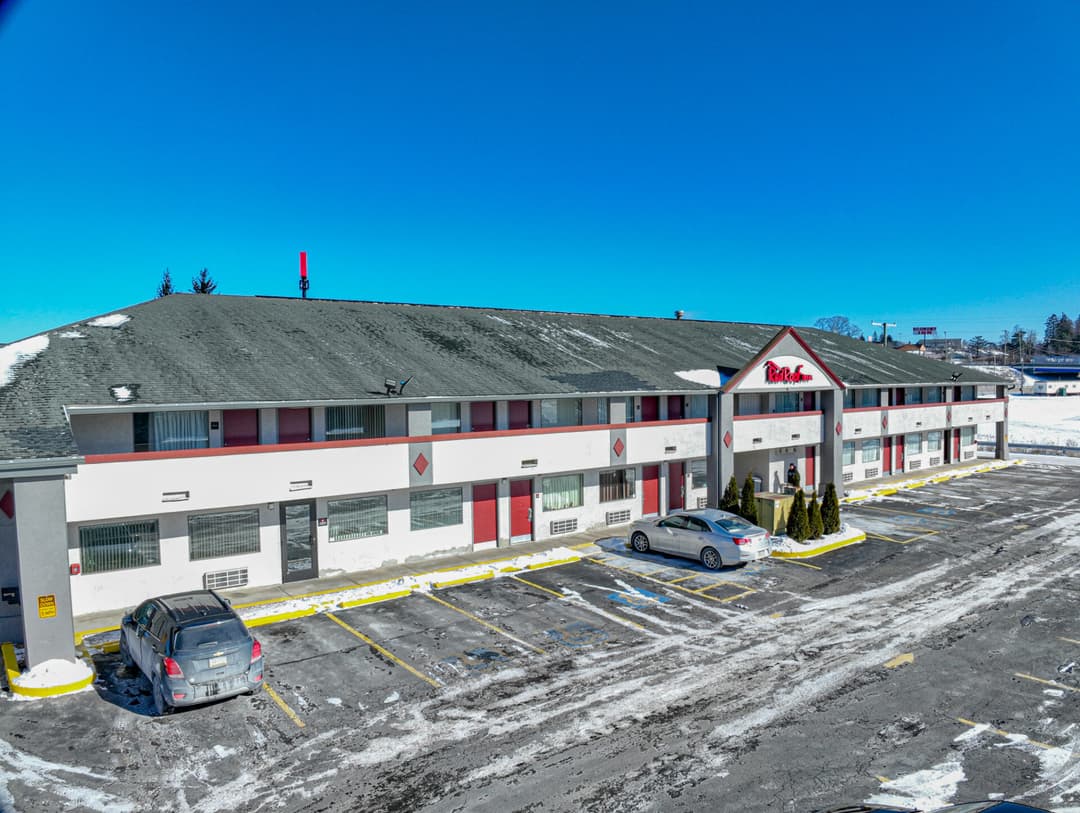 Image of Red Roof Inn Property