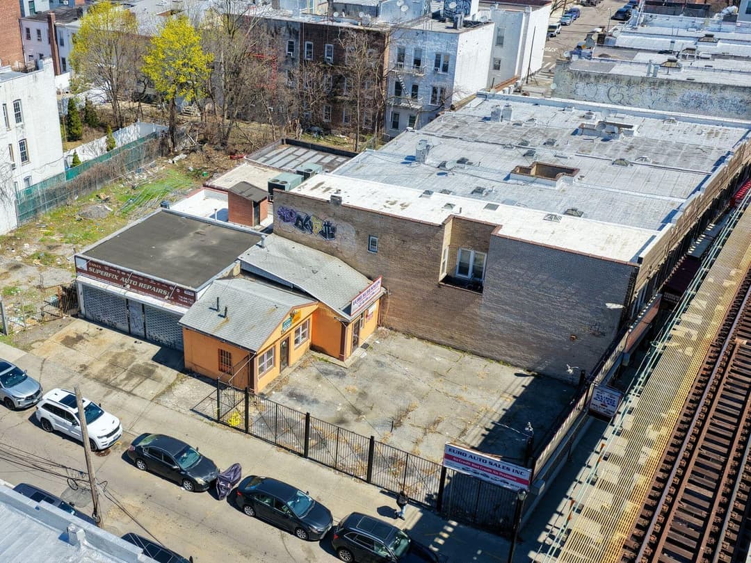 Image of 101-01 Jamaica Ave Property
