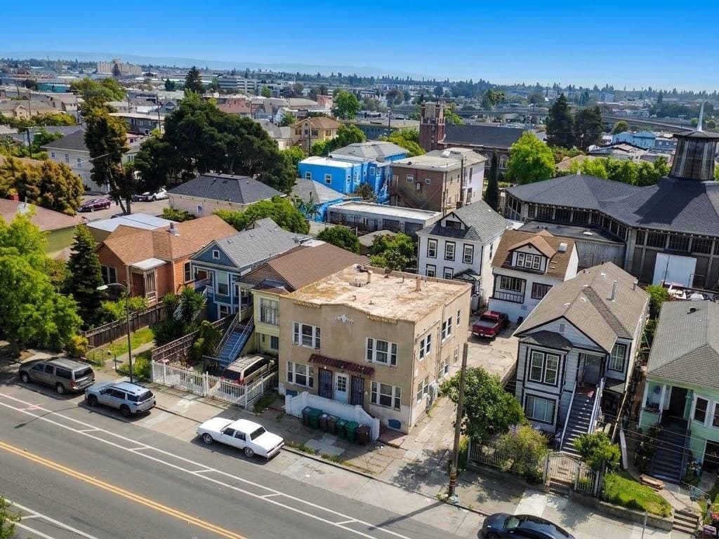 Image of 1631 Foothill Blvd Property