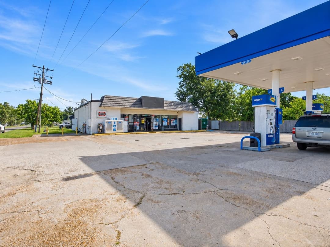 Image of 444 W Burton St Property