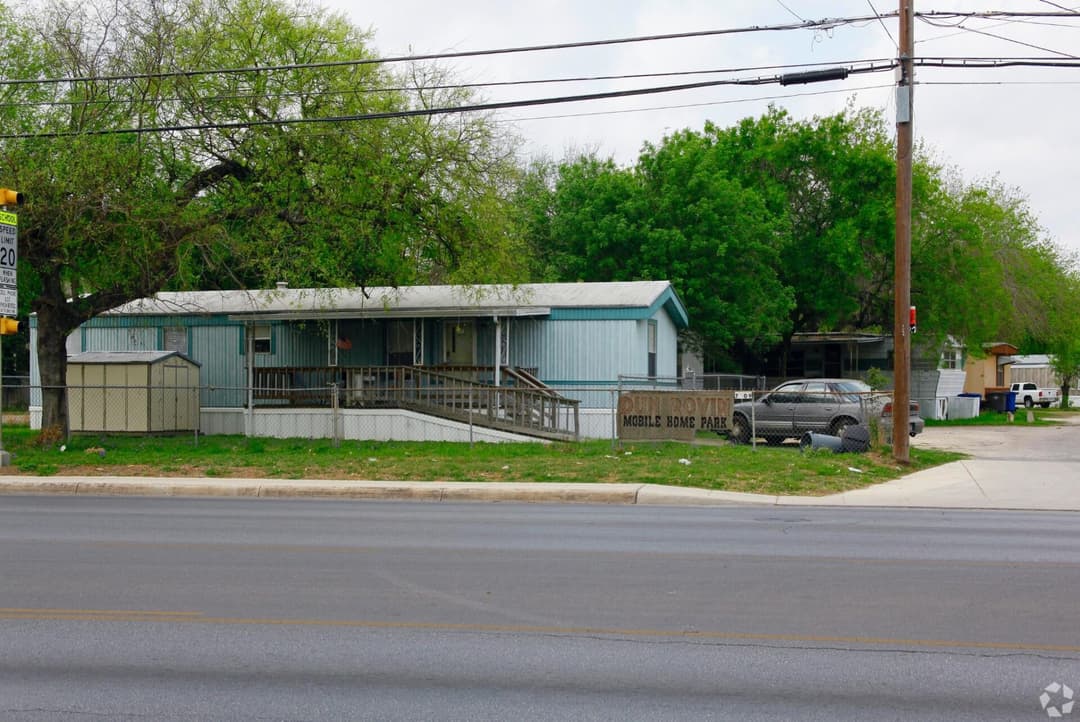 Image of 7009 S Flores St, San Antonio, TX Property