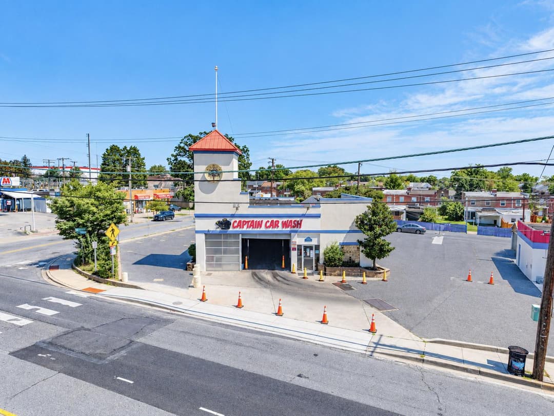 Image of Captain Car Wash Property