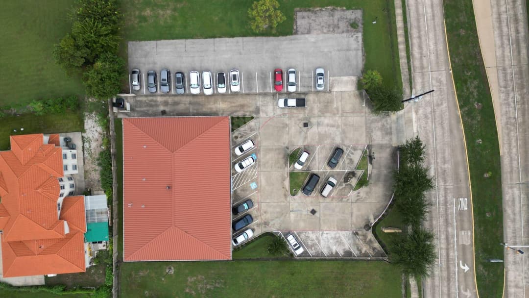 Image of 11811 Fallbrook Dr Property