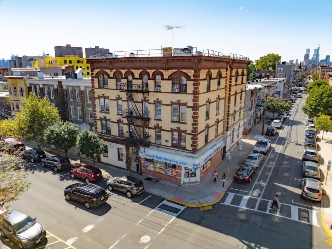 Image of 333 61st Street Property