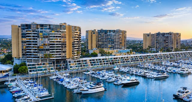 The Promenade Marina City Club