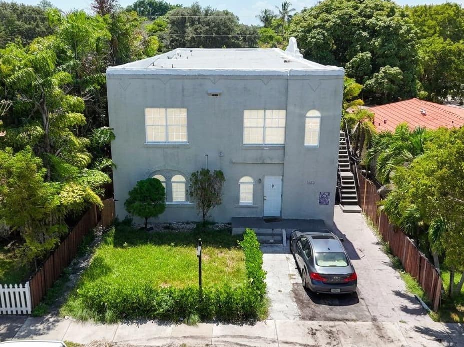 Image of 1652 Madison St Property
