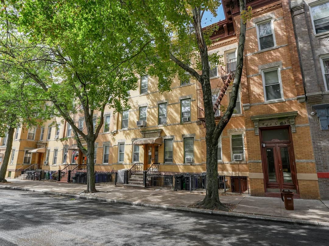 Image of 18-17 Stephen Street Property