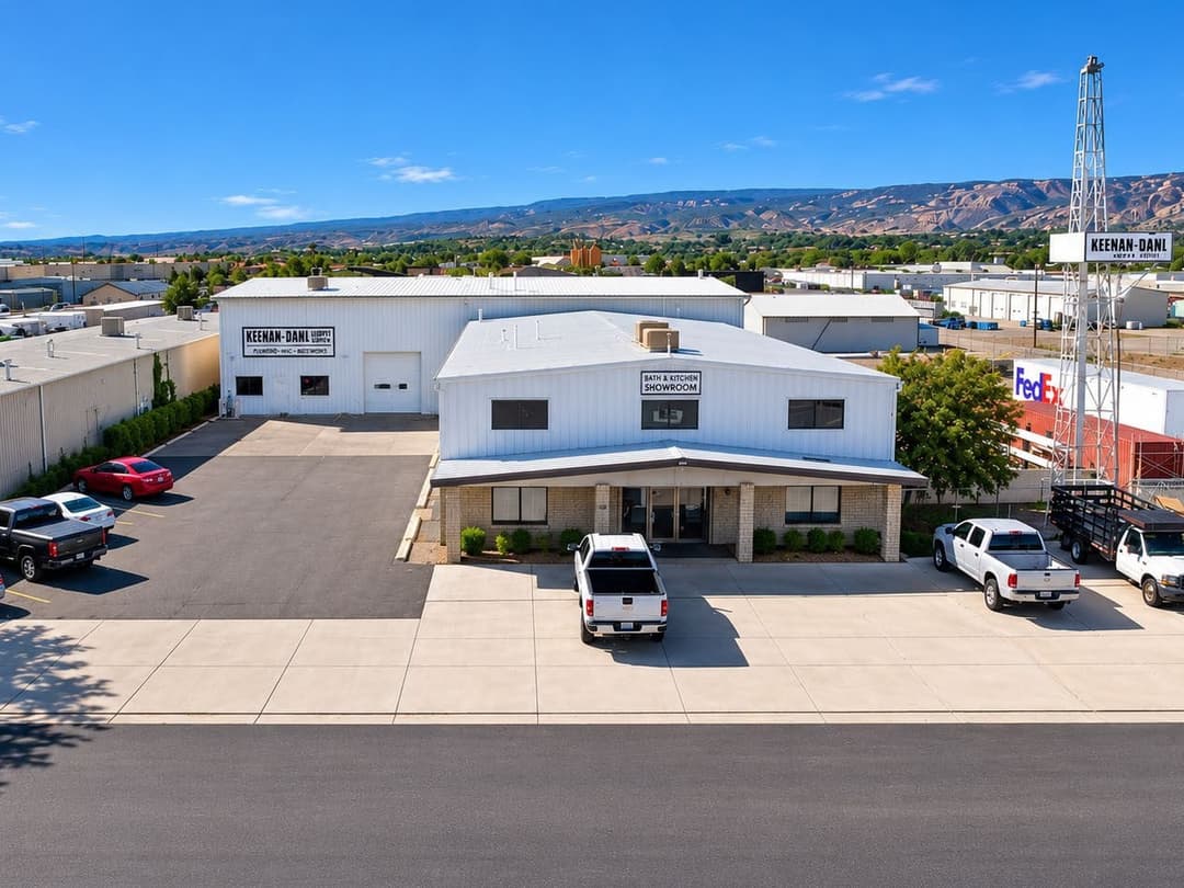 Image of 2469 Commerce Blvd Property