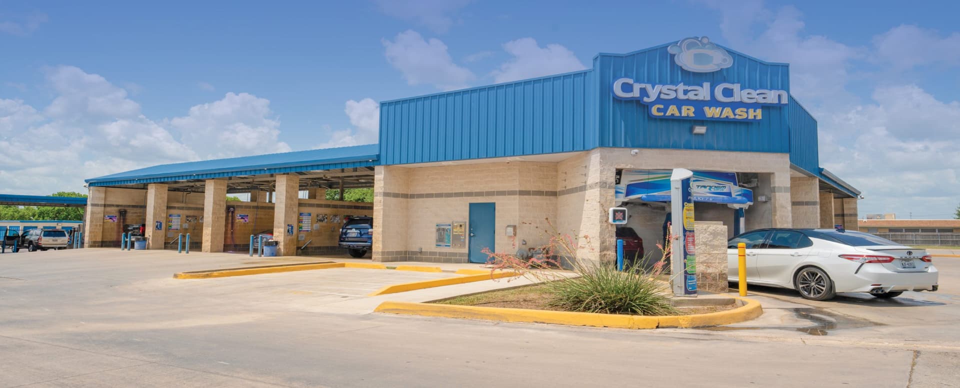 Matthews™ Facilitates Sale of a Car Wash & Self-Storage Portfolio featured image