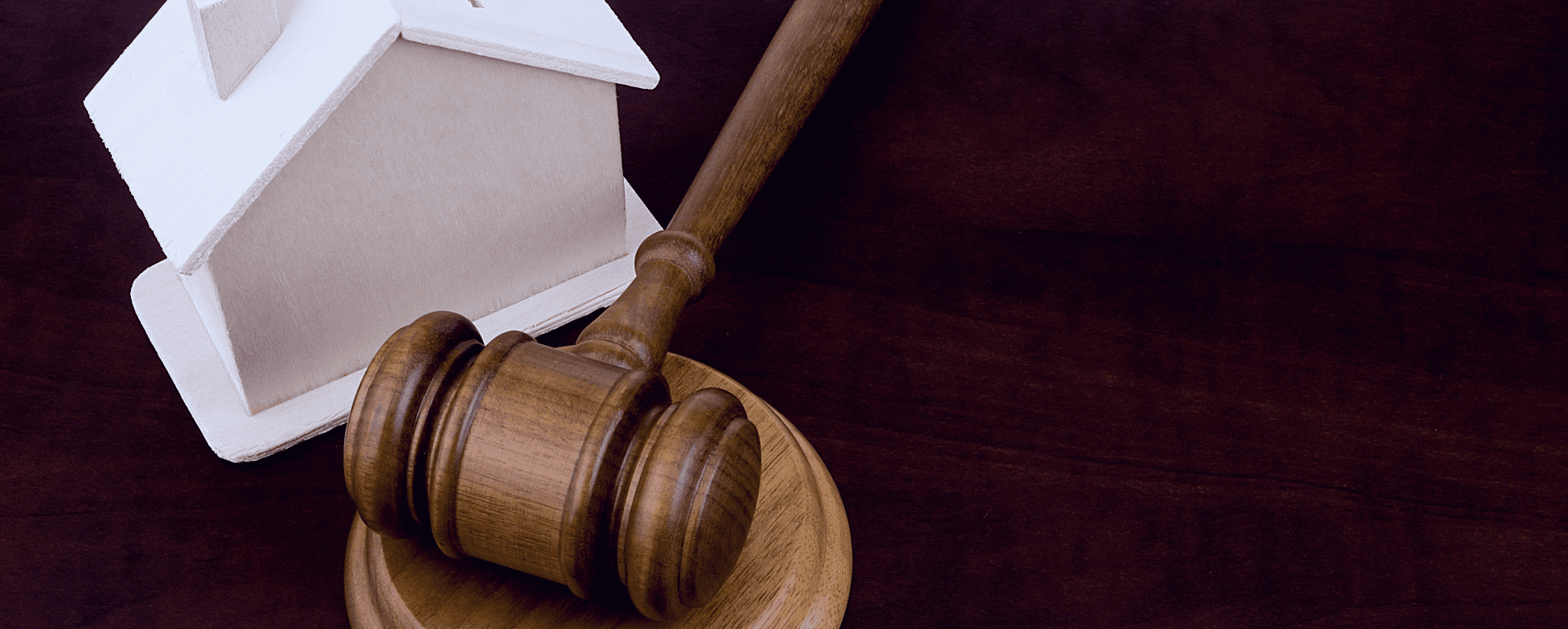 Crossroads in CRE Auctions: Pricing Holds, Distress Mounts featured image