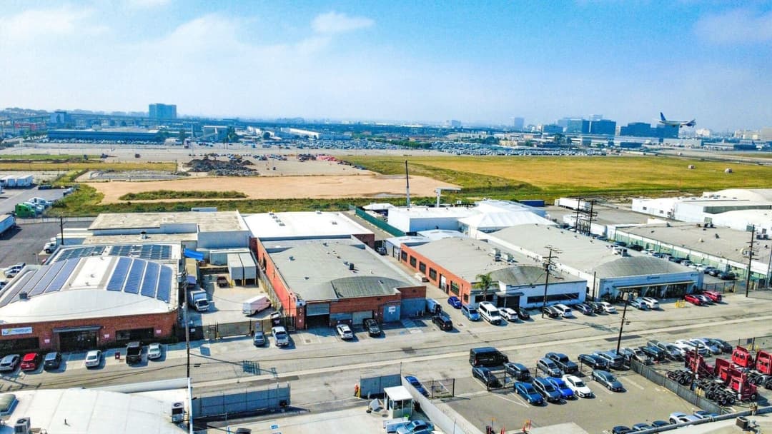 Image of 5260 W 104th St Property