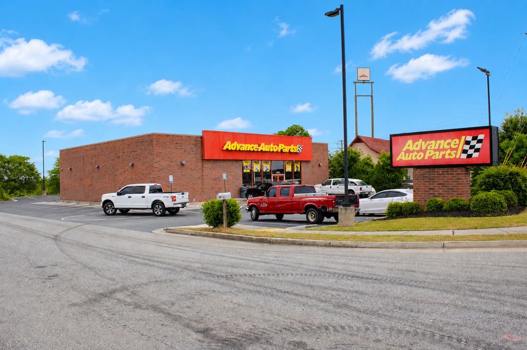 Image of Advance Auto Parts Property