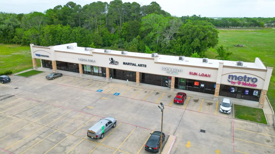 Image of 1101 E Highway 6 Property