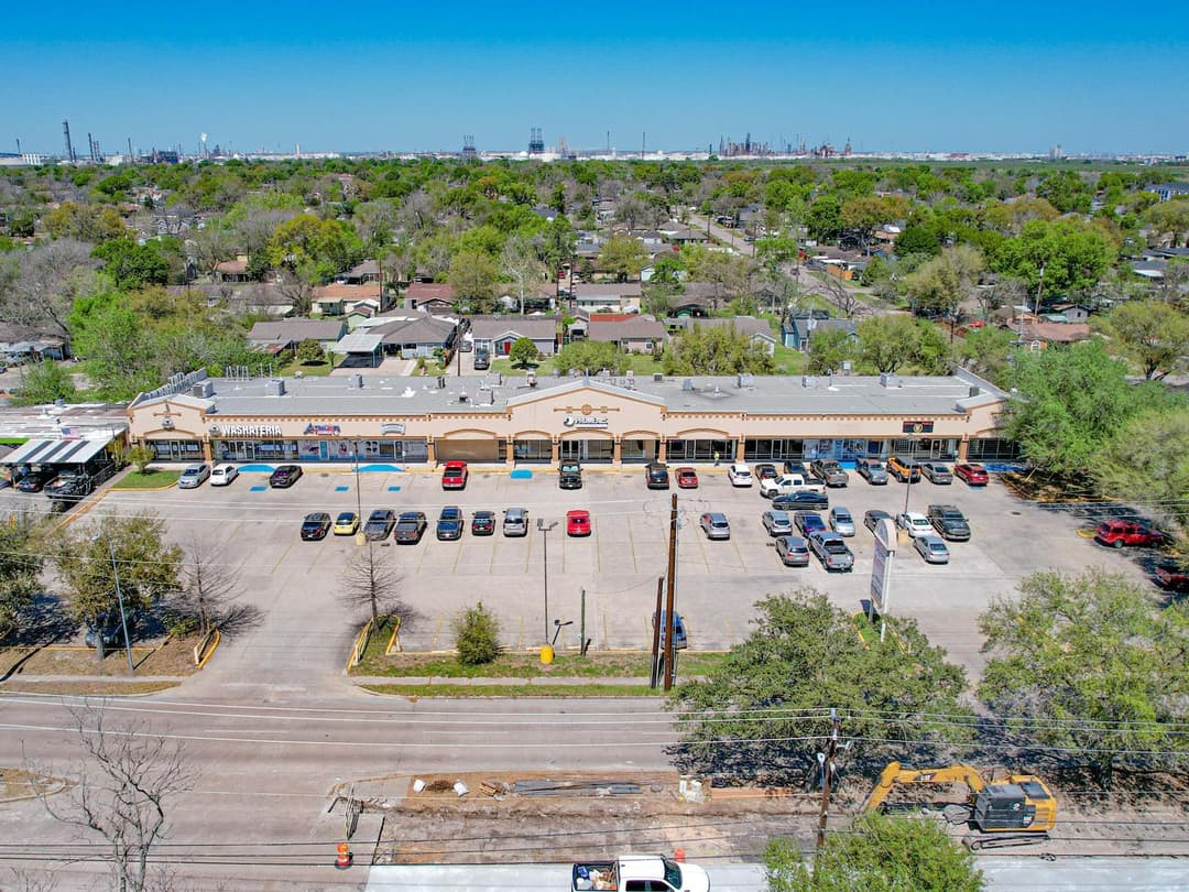 Image of Allendale Plaza Property