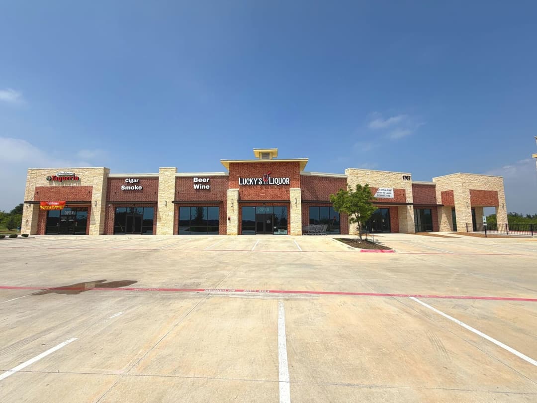 Image of Lakeside Shops and Business Park Property