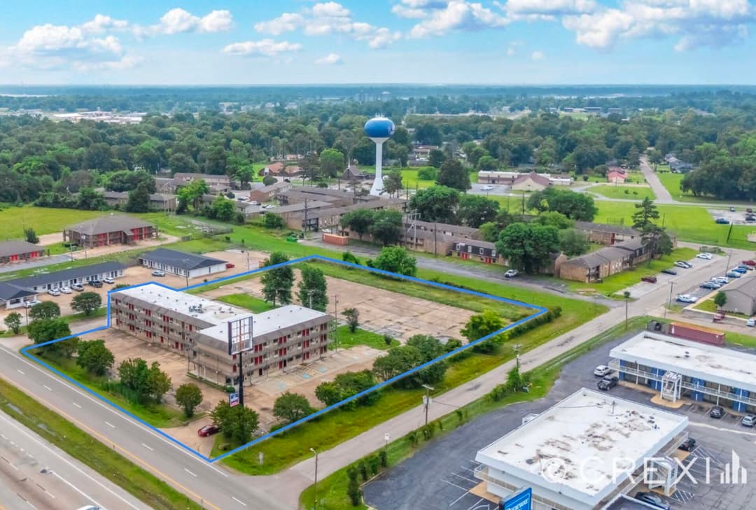 Image of Coming To Auction: 2501 South Service Road Property