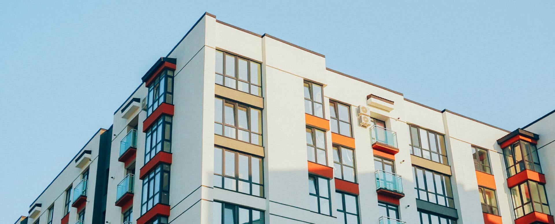 Blog image for the Q4 multifamily REIT report post