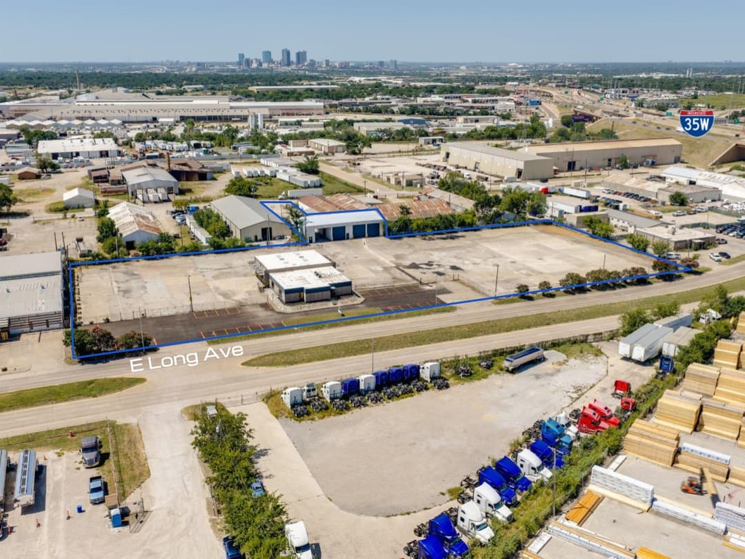 Image of 2560 E Long Ave Property