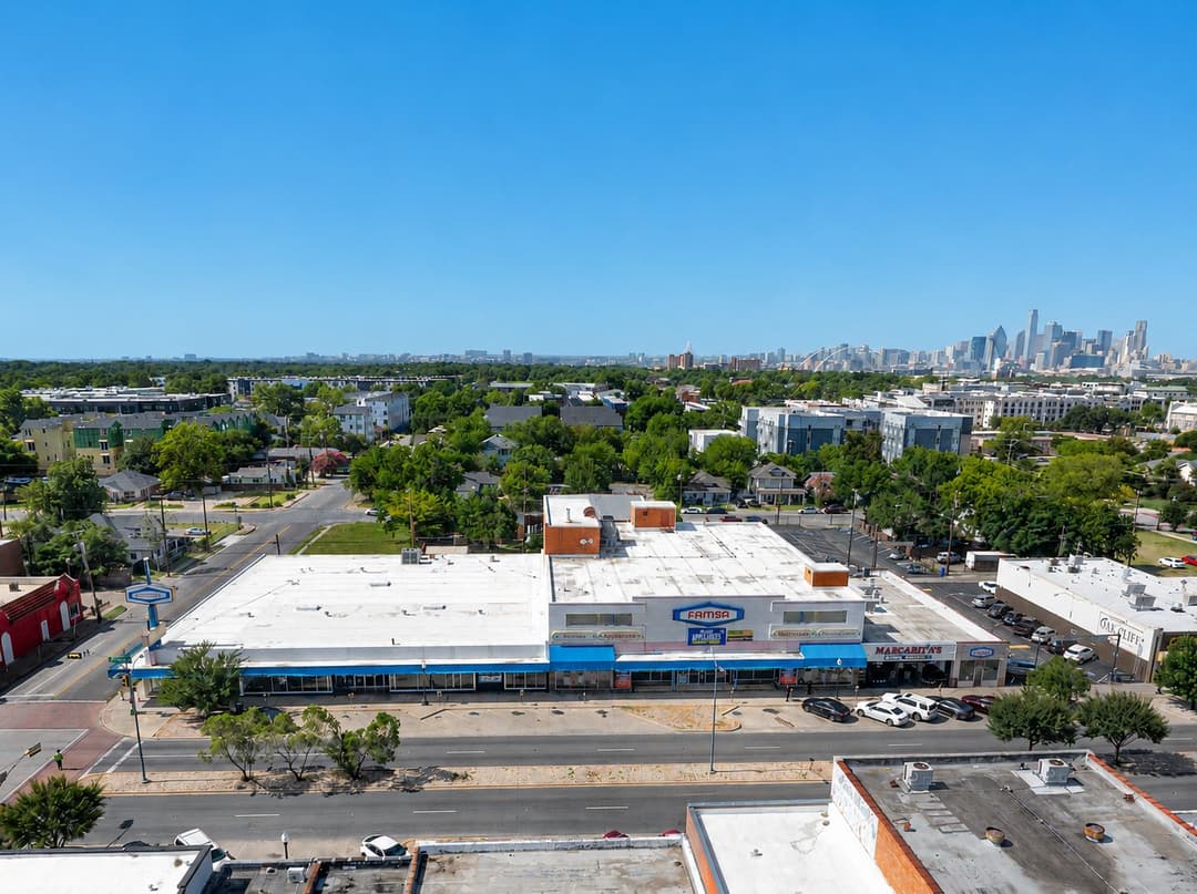 Image of 425-427 W Jefferson Blvd & 428-429 Sunset Ave Property