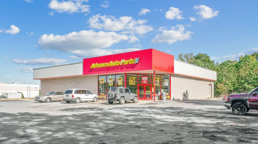 Image of Advance Auto Parts Property