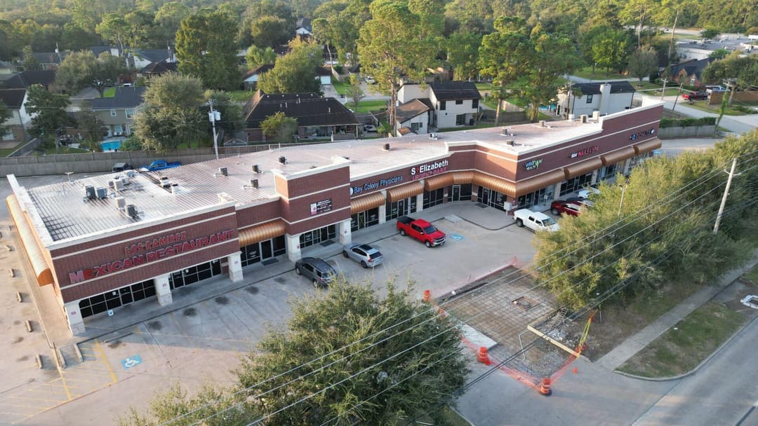 Image of Bay Colony Center Property