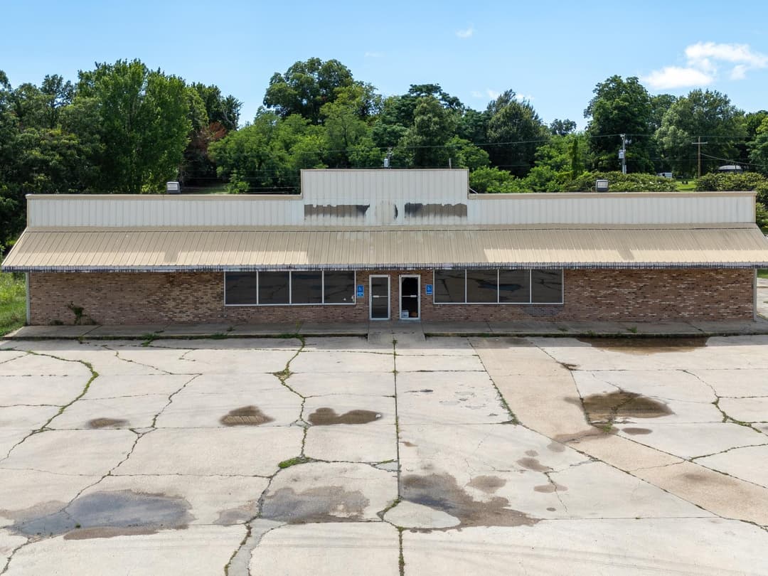 Image of Vacant Family Dollar Property