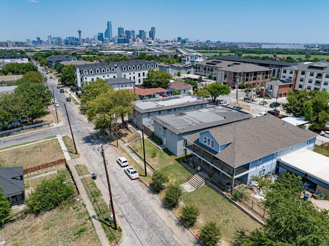 Image of Lancaster Twins Apartments Property