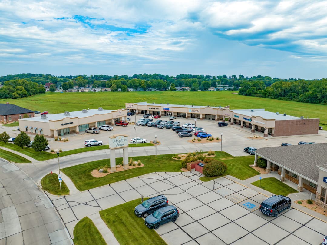 Image of Meadows Plaza Property