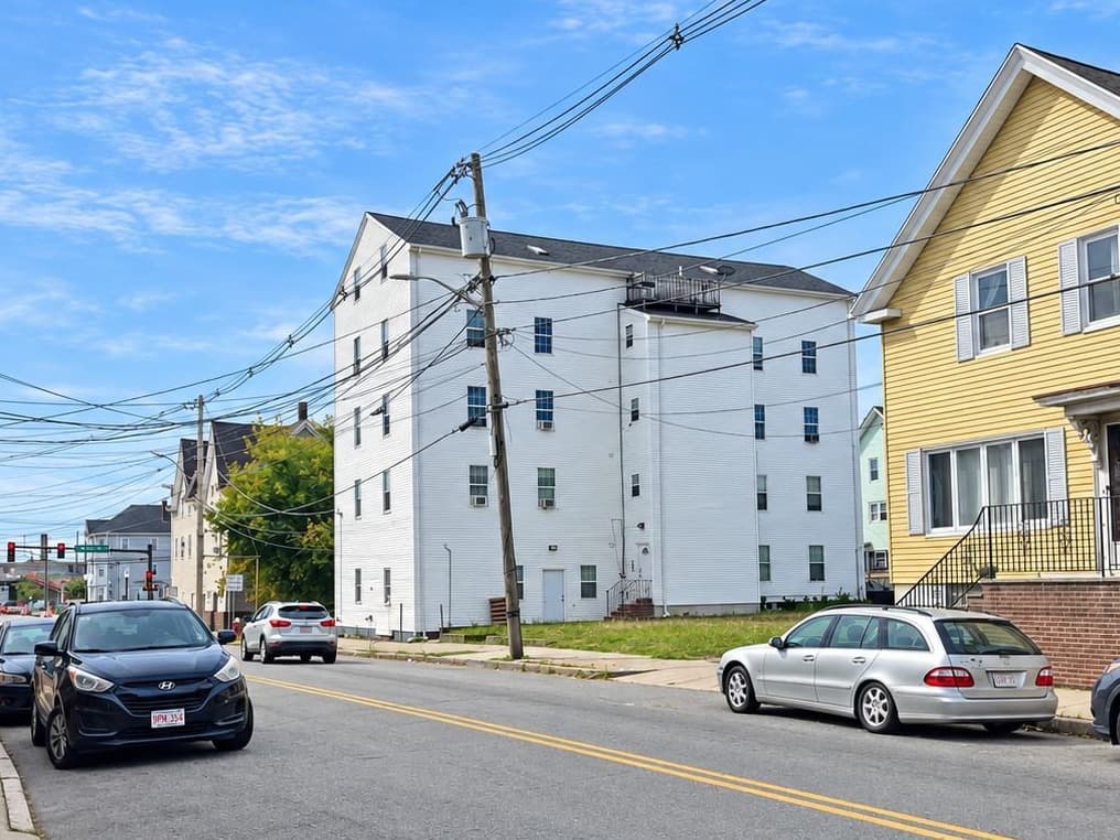 Image of 153 Belleville Ave Property
