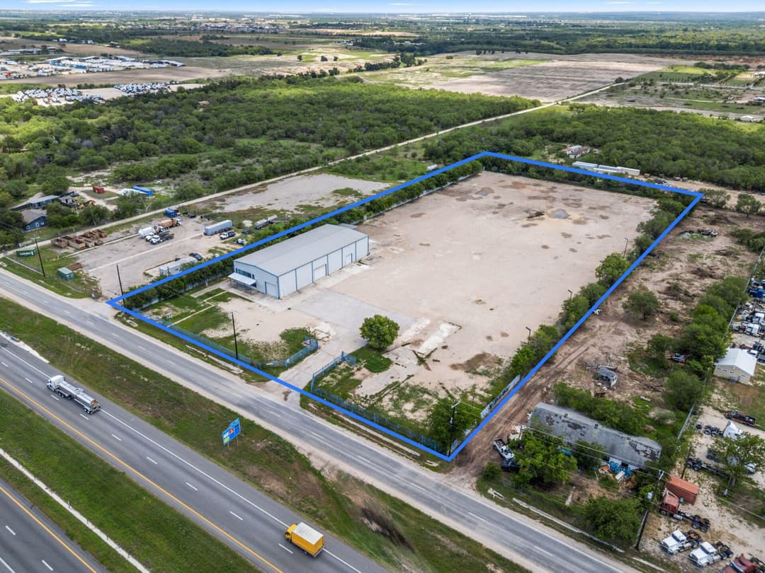Image of 12870 Interstate 35 S Property