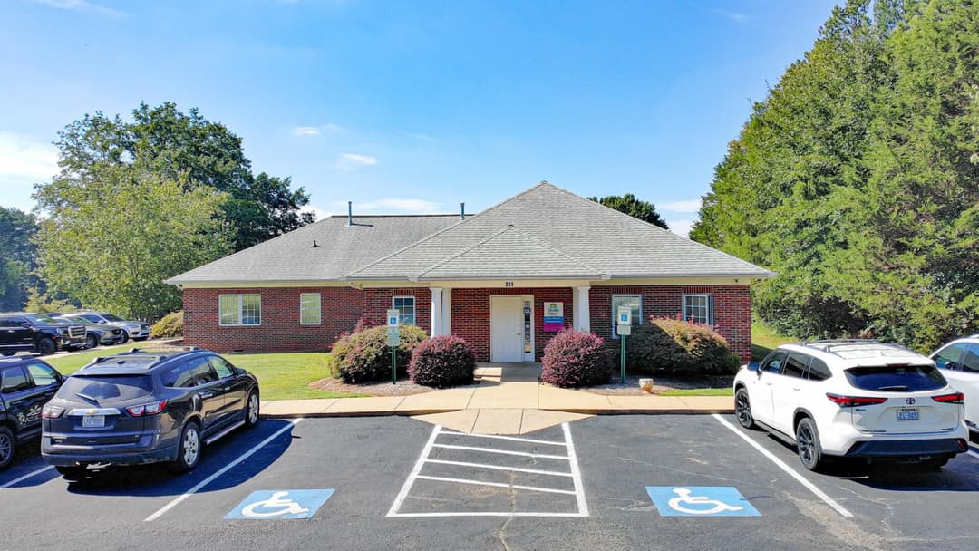 Image of 221 Simpson Park Rd Property